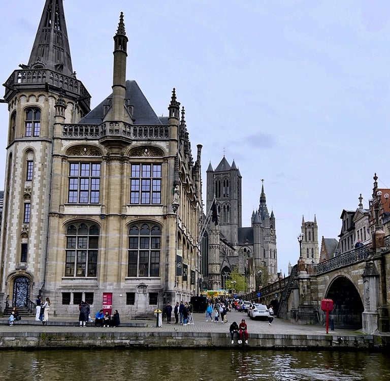 Au bord du canal à Gand