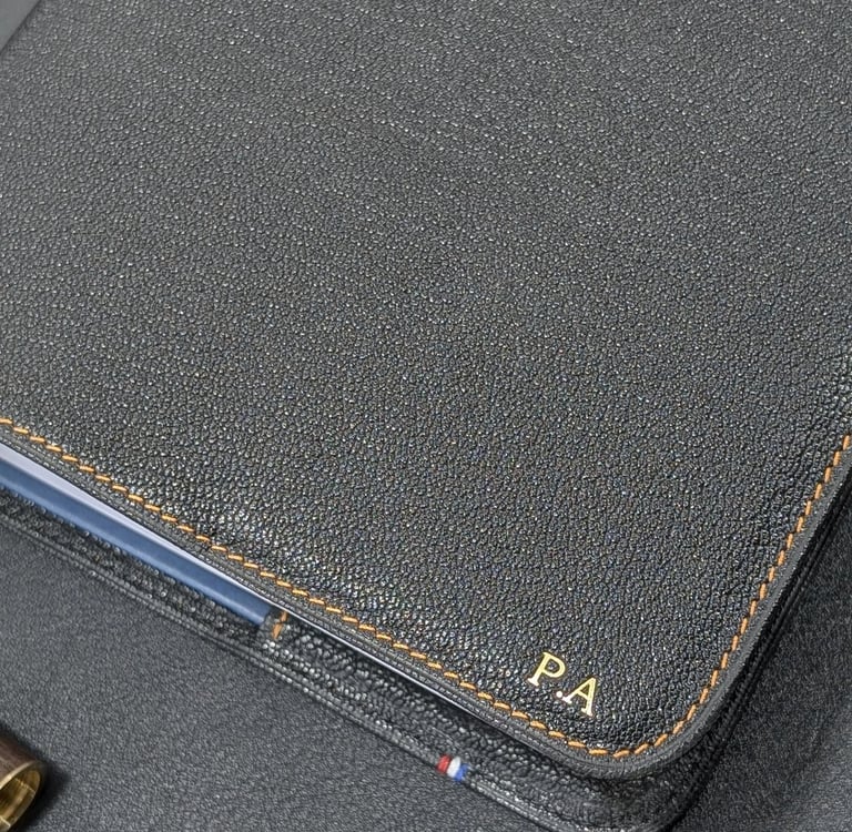 Dorure à chaud sur cuir