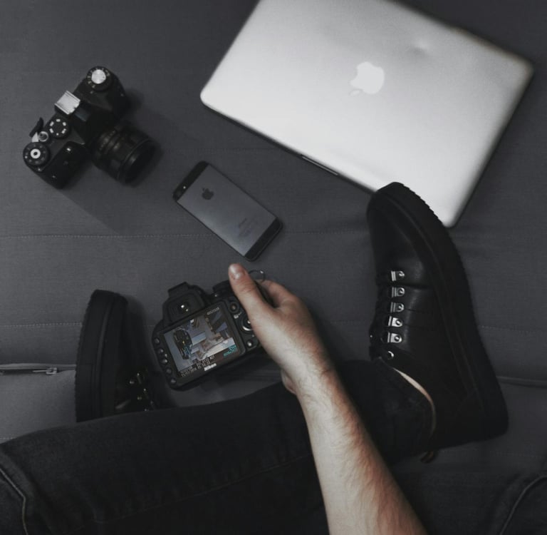 DSLR vs. Mirrorless vs. Smartphone Cameras: Which One Truly Delivers the Best Value for Your Money?