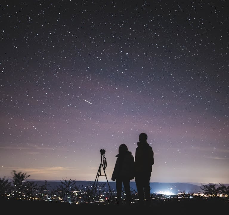 Master the Night Sky: How to Plan Your Astro Shoot Using Star Tracking Apps