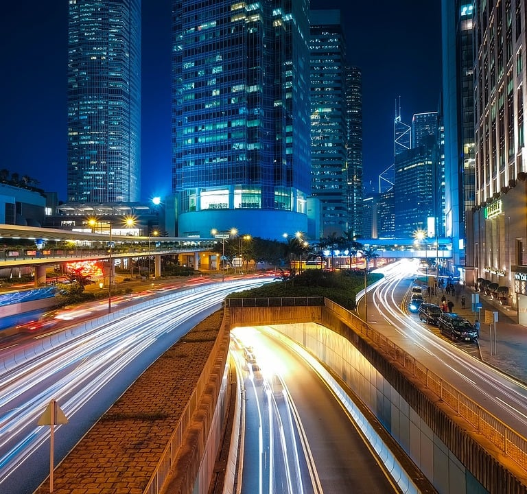The Beauty of City Lights: Mastering Slow Shutter Photography at Night for Stunning Urban Shots