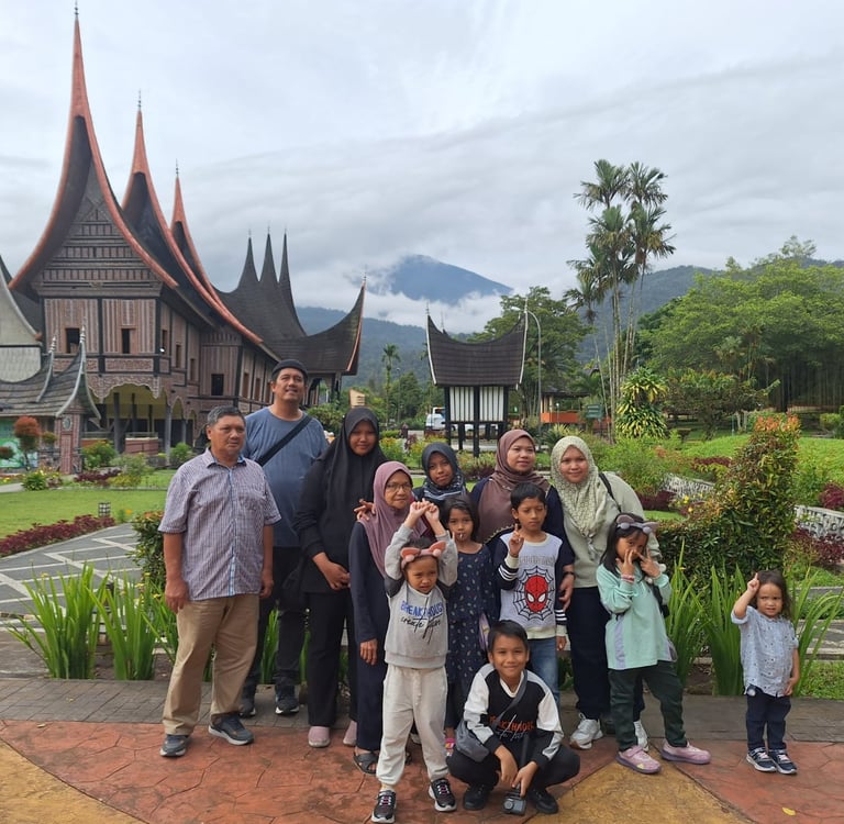 family gathering to pagaruyuang