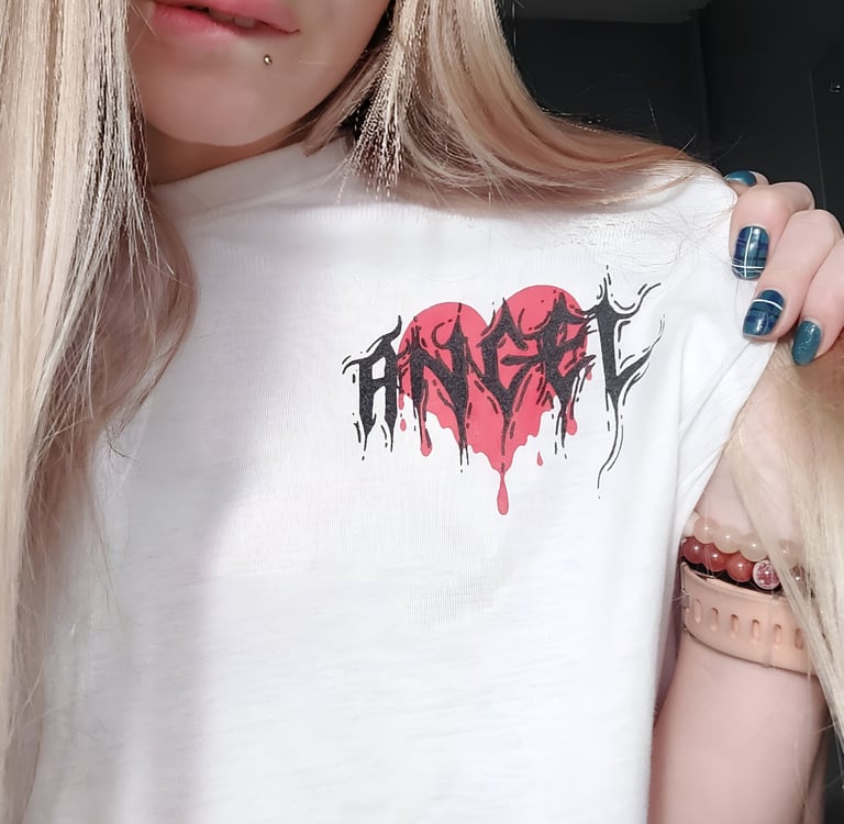 FlirtyBlondeBabe Flirty-Blonde-Babe Angel Tshirt, Sexy Lips, Piercing