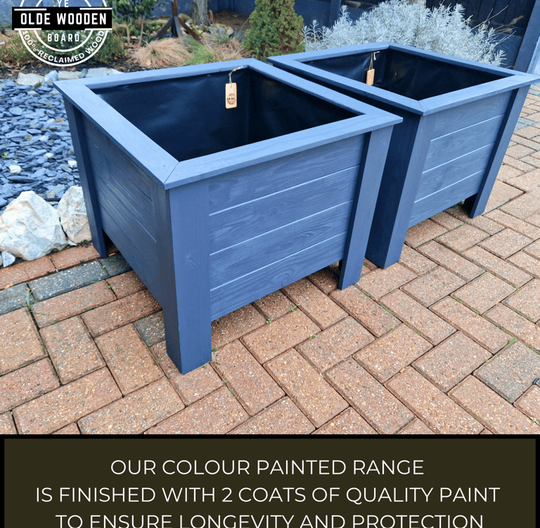 Versailles planters set of 2  