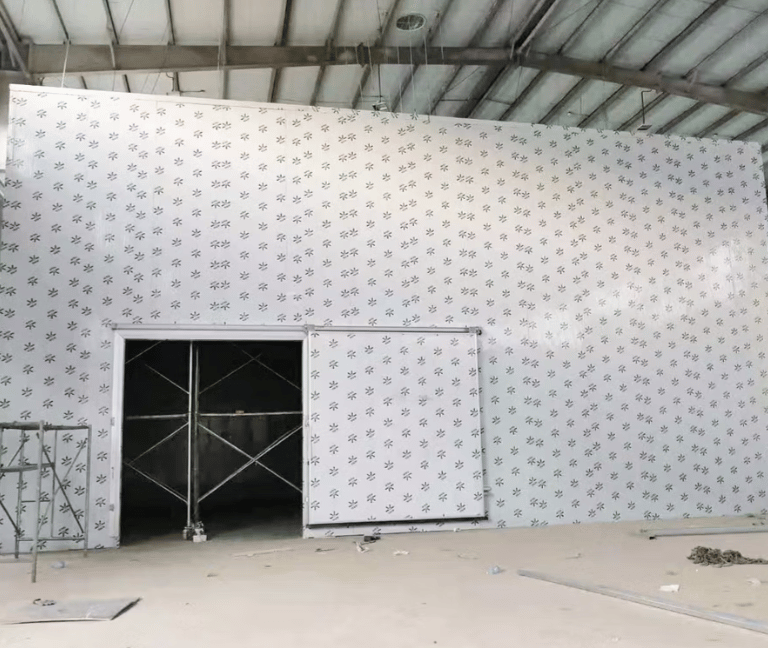 Outdoor cold room installations in hot climates