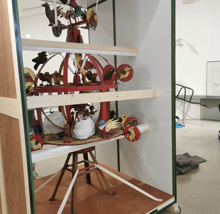 oeuvre protégée en caisse sur mesure par well art transport , pour un transport sécurisé