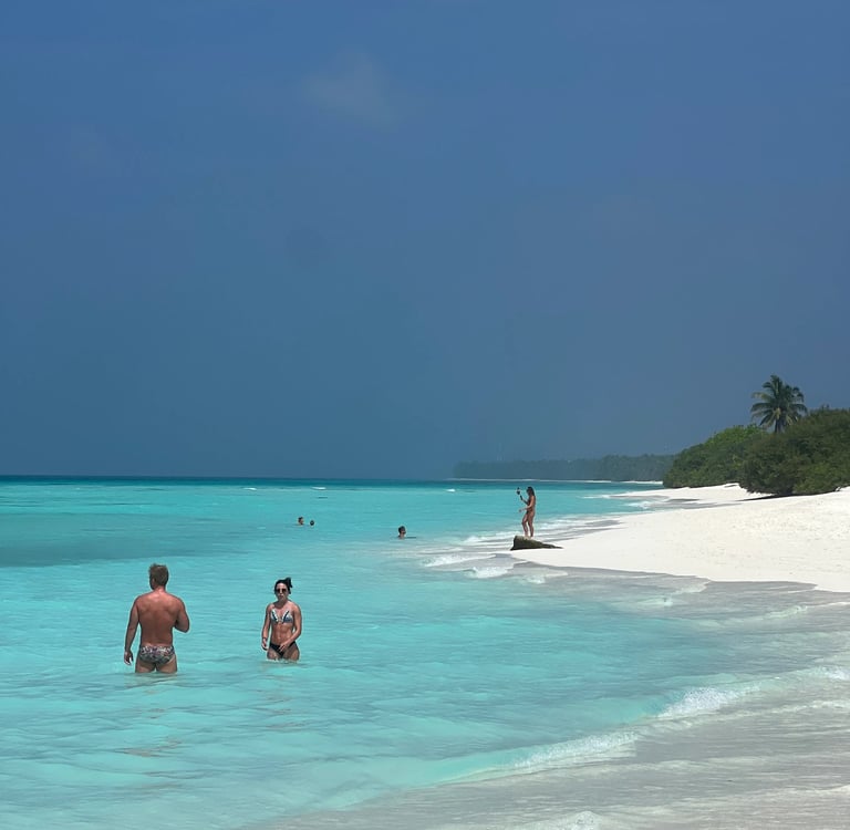 Spiaggia di Dhigurah alle Maldive