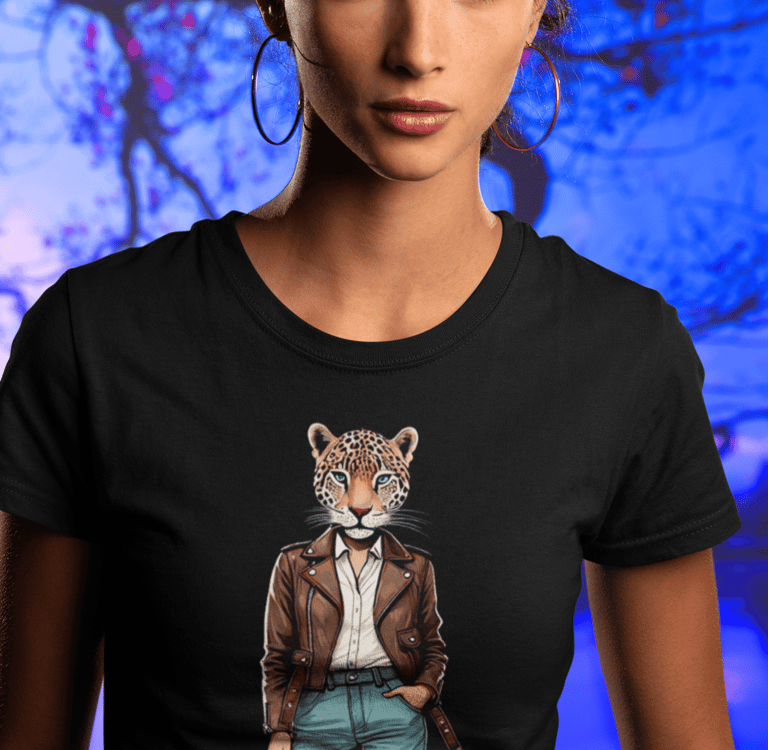 Camiseta da marca de street art, Cavérik Art Club, assinada pelo artista visual Sérgio Astral