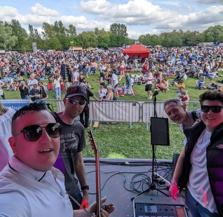 The Dodgers - Rock/Pop covers band Banbury