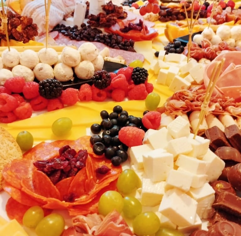 Mesas de quesos y carnes frías