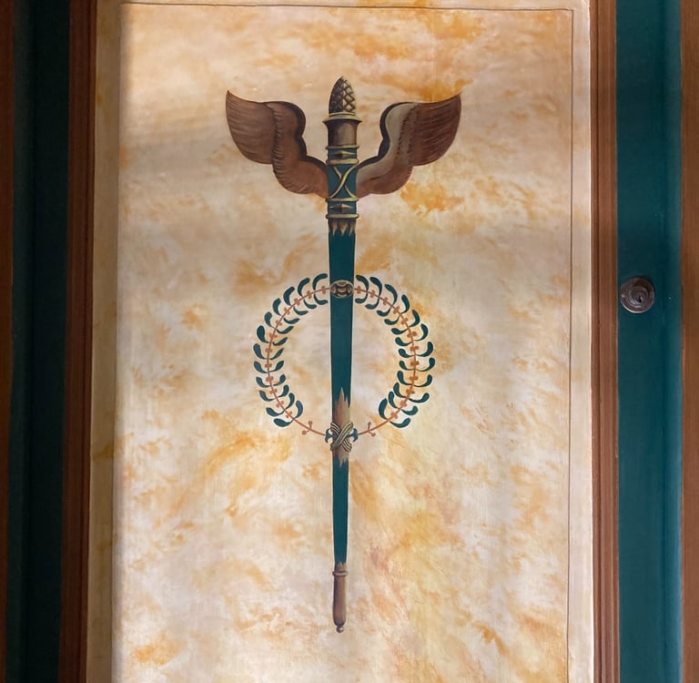 restauration décors anciens sur porte bordeaux
