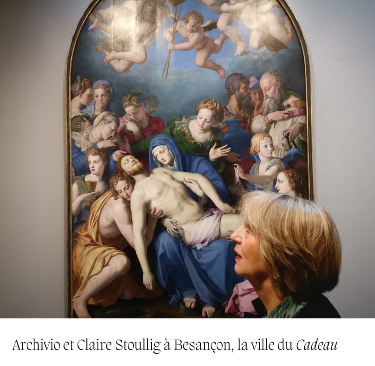 Claire Stoullig au musée des Beaux-Arts de Besançon devant La déploration de Bronzino en 2024.