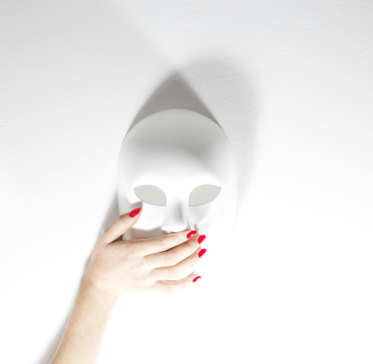 masques sociaux, pourquoi on joue un rôle, faire semblant, pouvoir personnel