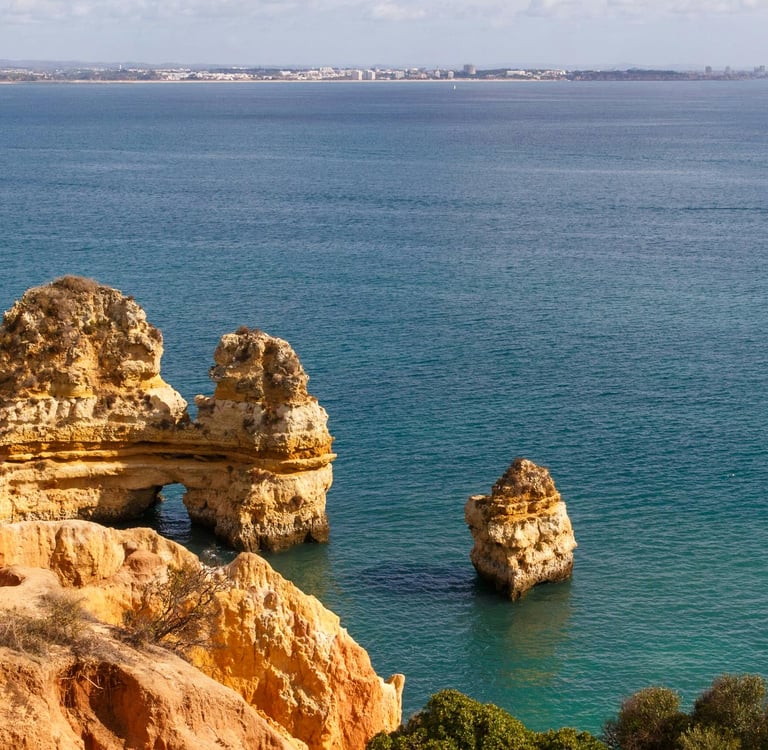 Wo sind die schönsten Felsen an der Algarve 