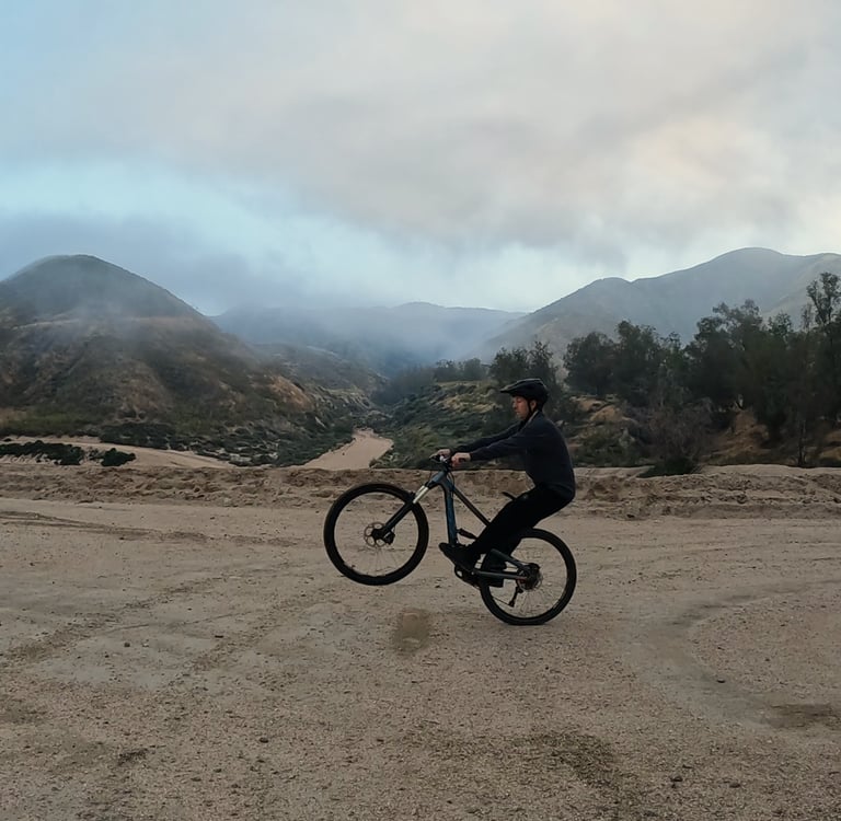 learning to front wheel lift on mtb to help learn bunnyhop