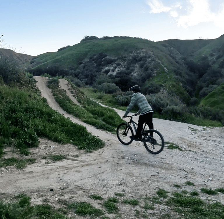 Mountain biker being too stiff up to a jump 
