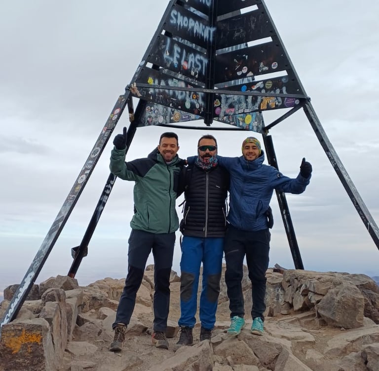 Toubkal con amigos
