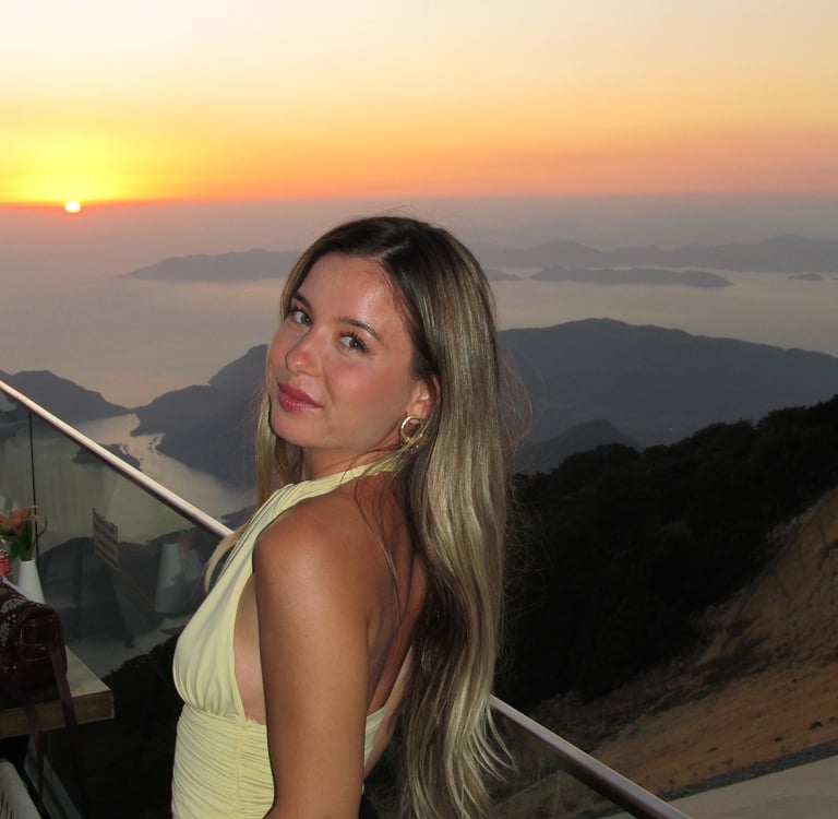 Arzu Shakir – travel and social media content creator