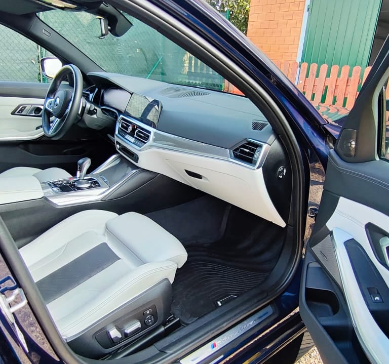 BMW M2 - Pulizia e lavaggio interni