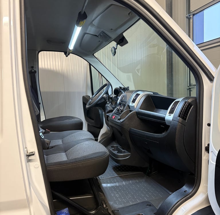 Innenreinigung-außenreinigung-auto-polieren-versiegelung-sitze-reinigen-shampoonieren-leibnitz