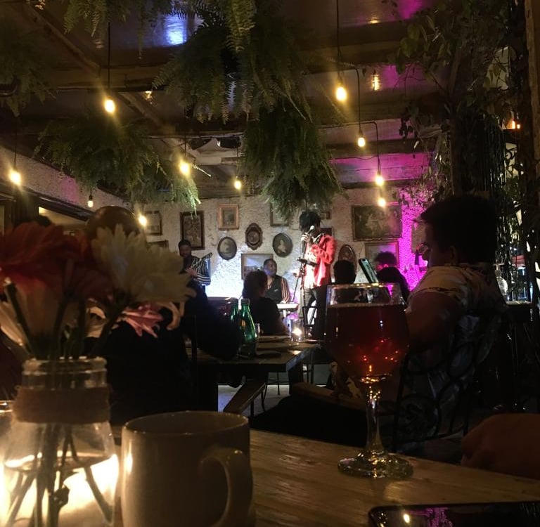 Exquisitas noches de música en Alessa Café