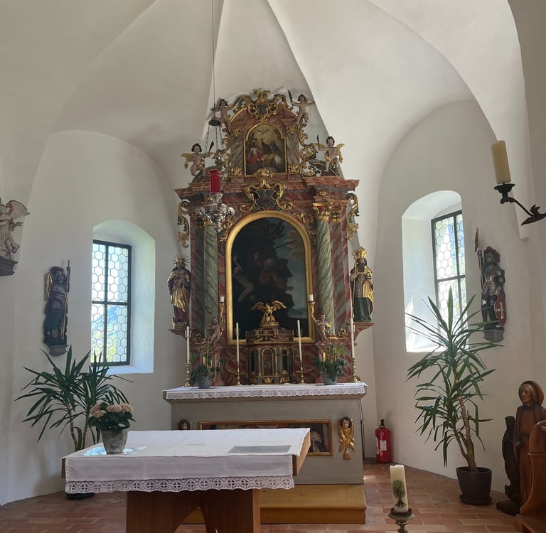 Altarpiece in the Obsee Chapel with Beatus slaying a dragon