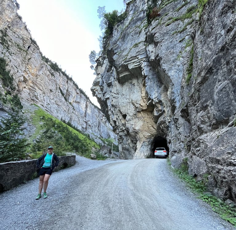 The road through the Klus Gorge into the Gasterntal