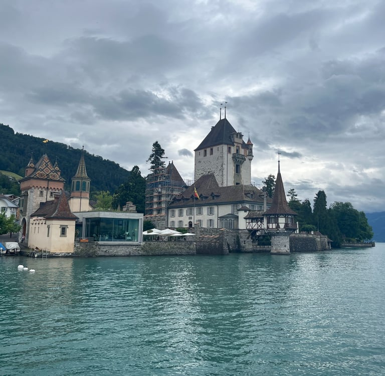 Schloss Oberhoffen on Lake Thun