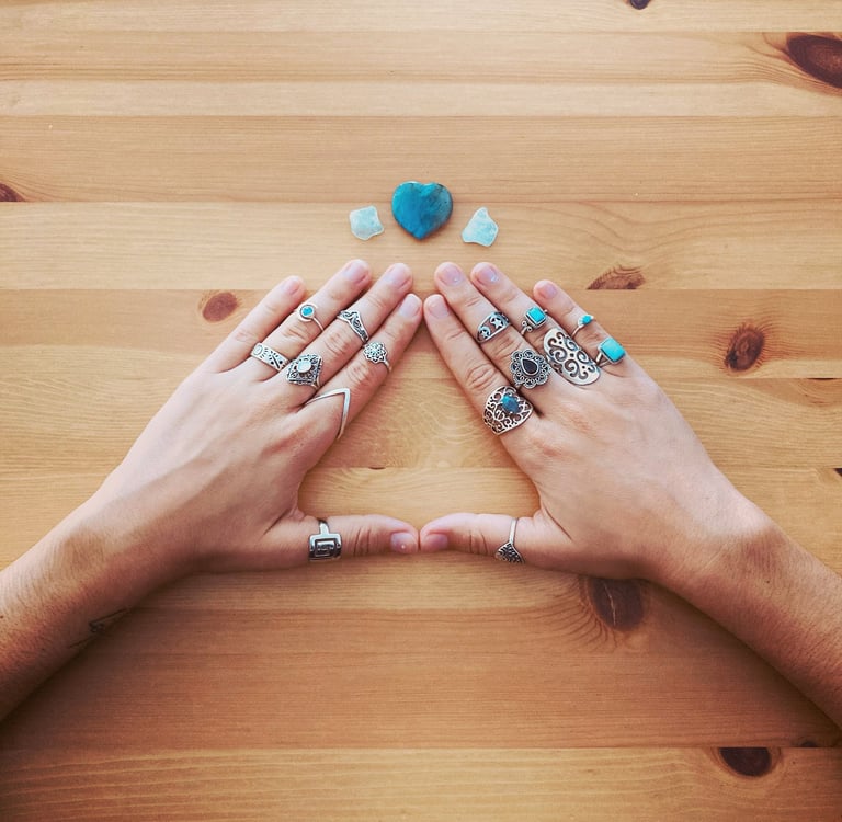 Hands with many rings