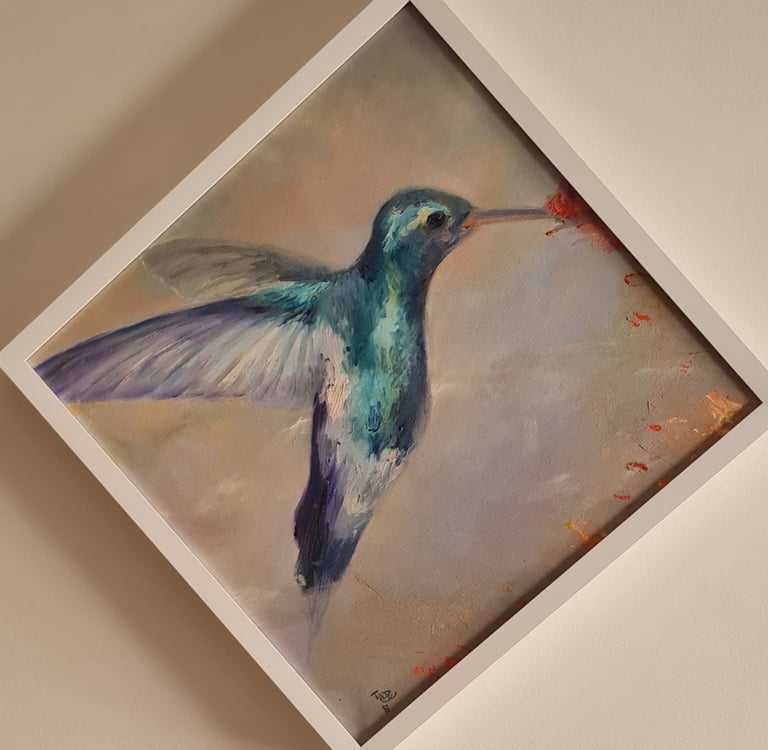 Oil with spatula - Hummingbird