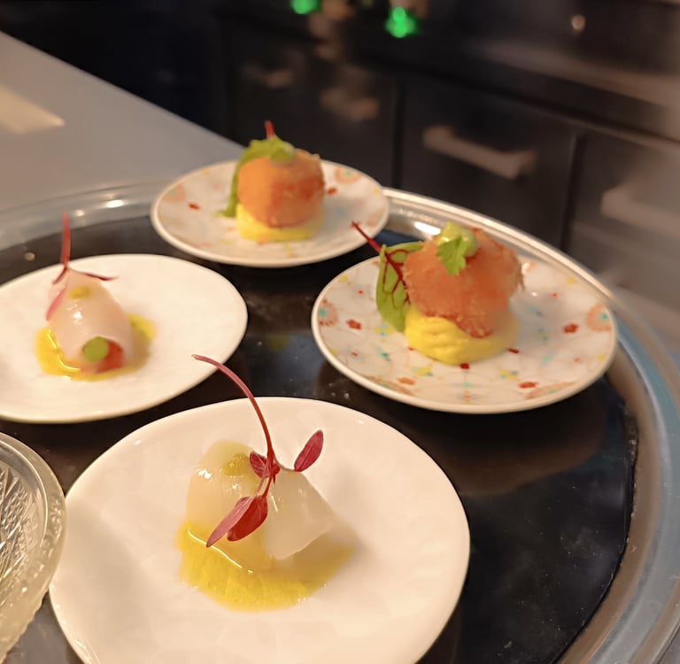 Antipasti giapponesi in preparazione nella cucina del ristorante Nobuya Milano