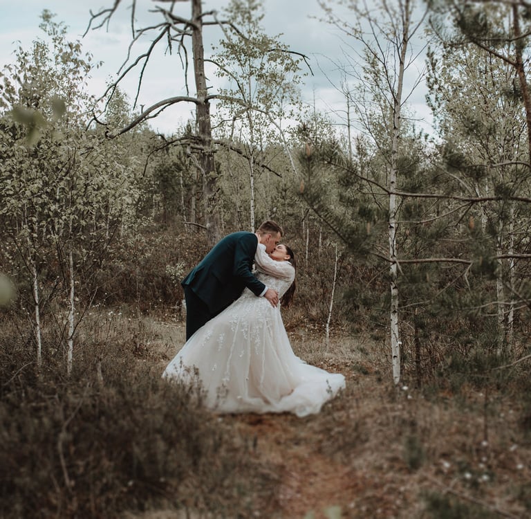 Vestuvių fotografė Ieva Vos- reportažinė vestuvių fotosesija