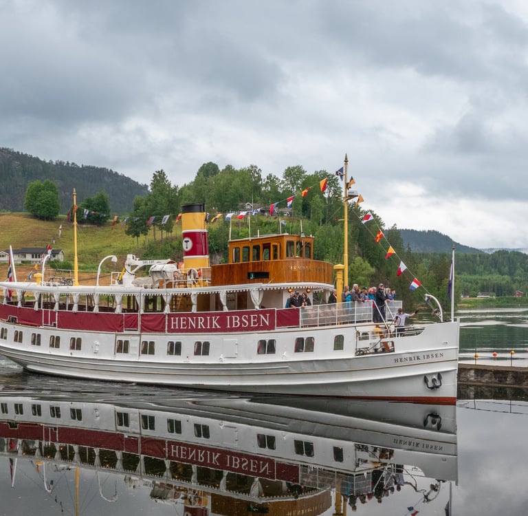The Henrik Ibsen Tour boat