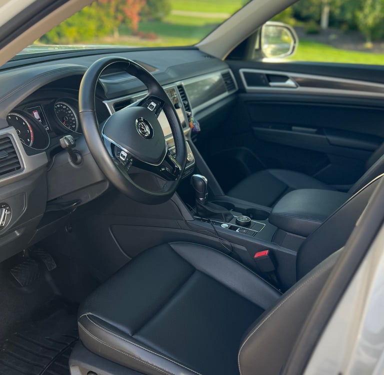 Fresh and new looking SUV after Golden Mobile Detailing's crew detailed it