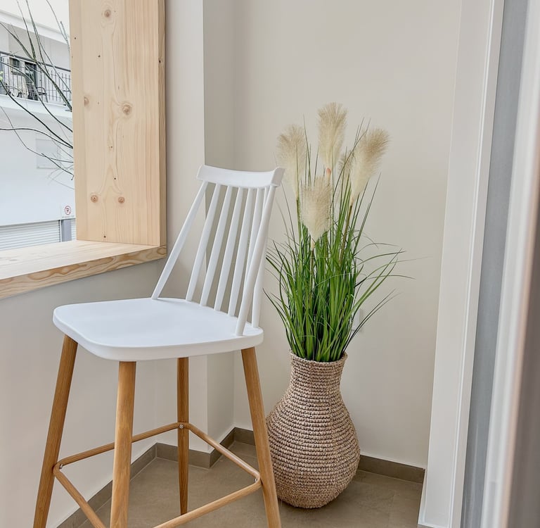 Upper floor - Balcony with 2 chairs and with entrance from the bedroom.
