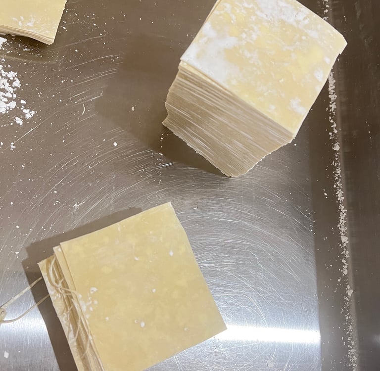 Kulit pangsit segar siap pakai produksi Depot Mie Ayam RATU