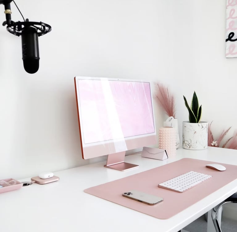 schermo computer Apple per gestione social