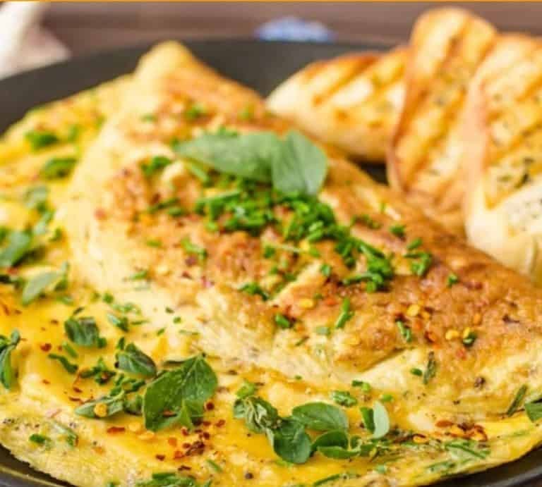 Omelete proteico de espinafre e frango