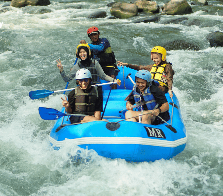 Keseruan Rafting Sungai Elo Magelang 
