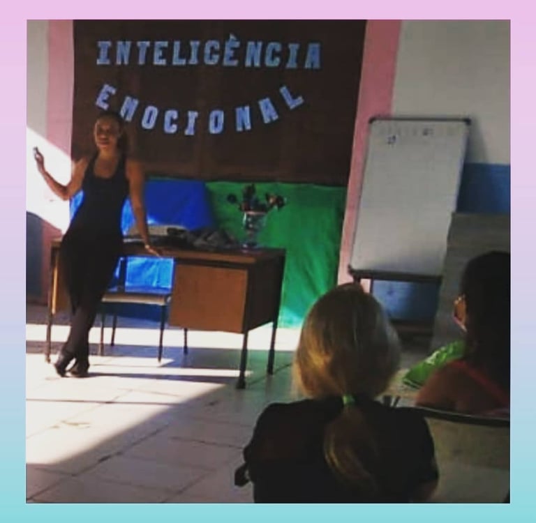 Projeto de Inteligência Emocional voluntário,  voltado à mulheres de uma comunidade carente.