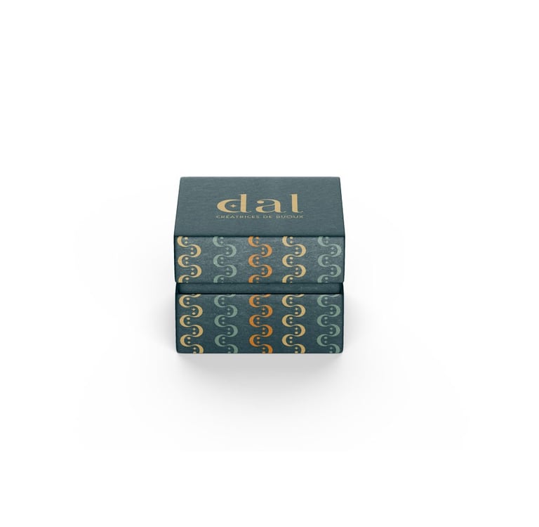 Identité visuelle DAL Créations, application logo et motif sur packaging, boîte à bijoux
