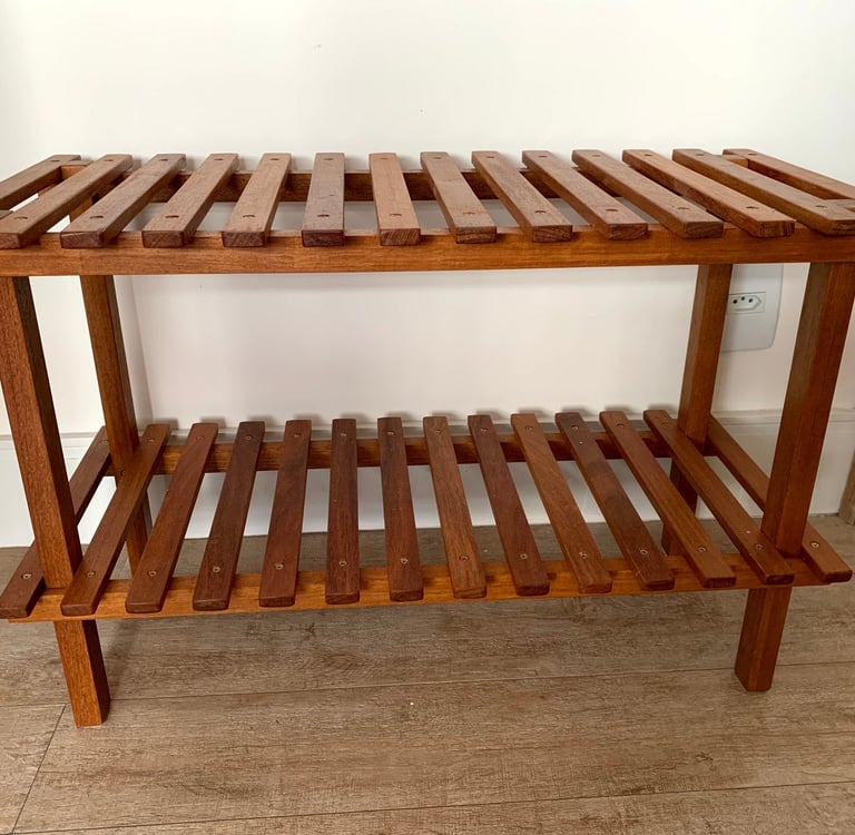 Sapateira media (6 pares) em cumarú