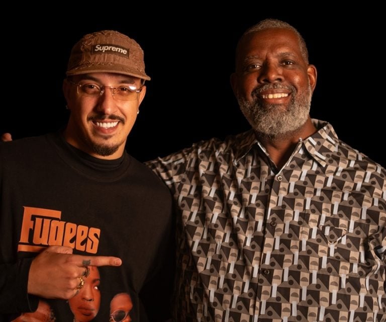 Delacruz e Péricles no clipe Pensando Direito unindo rap, R&B e pagode em colaboração inédita