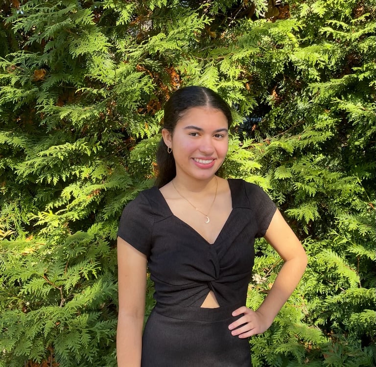 Pace University Delta Phi Epsilon Alexis J