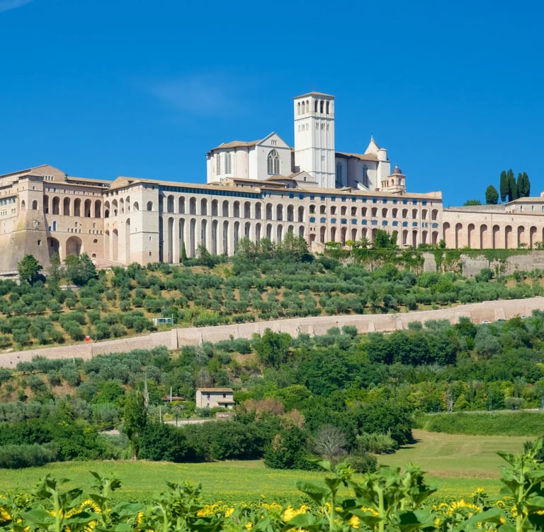 Assisi basilica francescana spiritualità arte Umbria