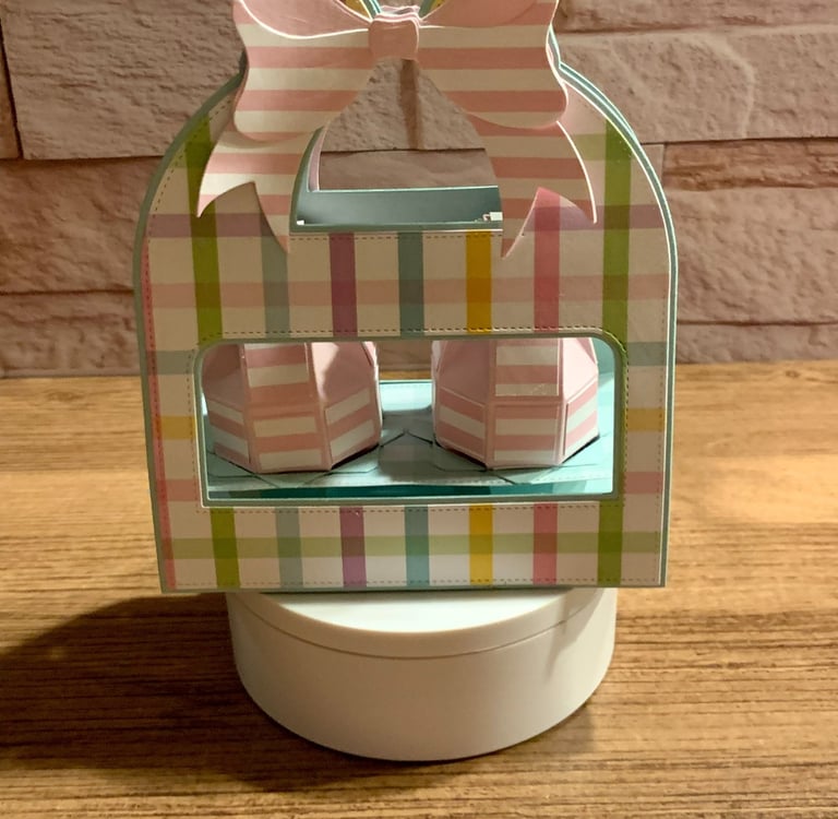 3D Egg Carrier using Scrap Diva dies with paper eggs inside