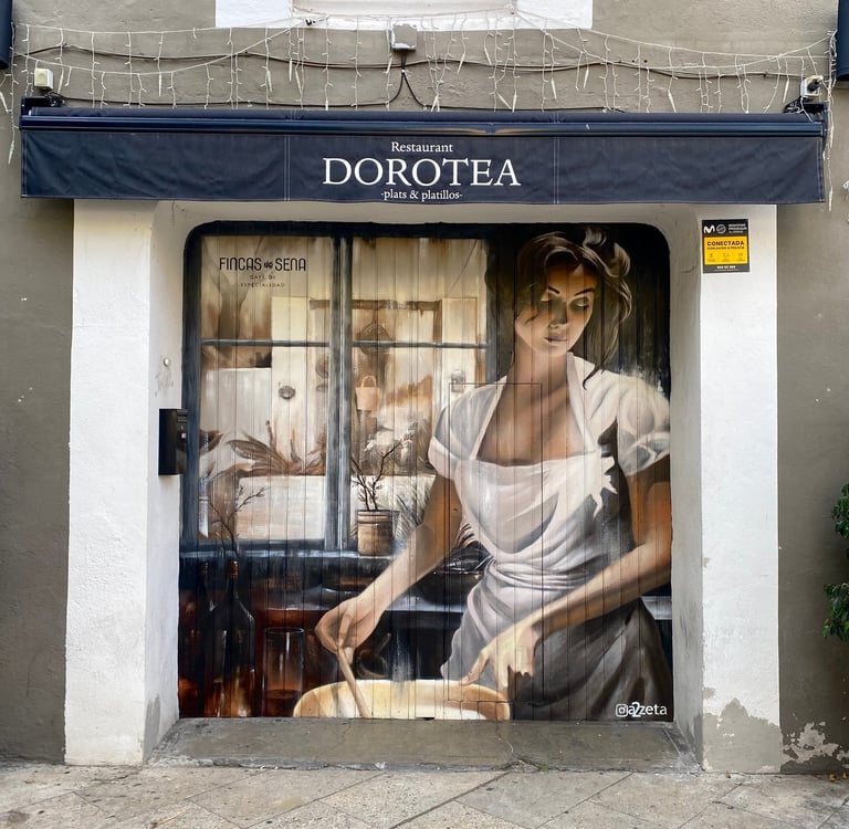 Intervención artística sobre persiana metálica pintada con spray. Diseño figurativo contemporáneo co