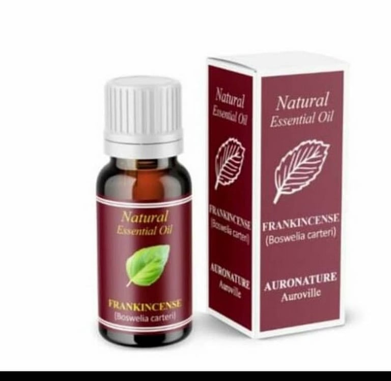 Auronature Frankincense Boswellia carteri natural essential oil bottle and box packaging.