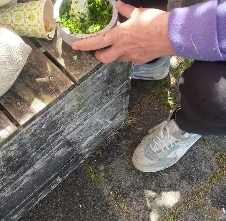pesto making