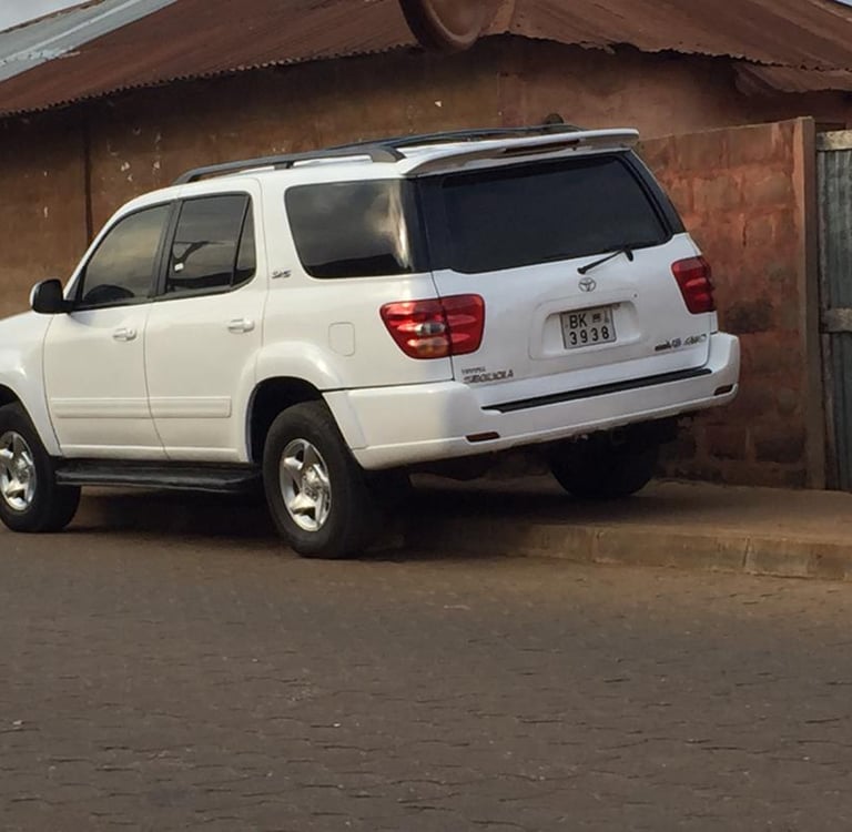 Dahomey African Tours 4X4 Vehicle